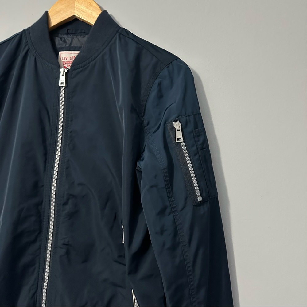 Levi’s Navy MA-1 Bomber Jacket Zip Utility Chic Gorpcore Size M - Picture 6 of 16